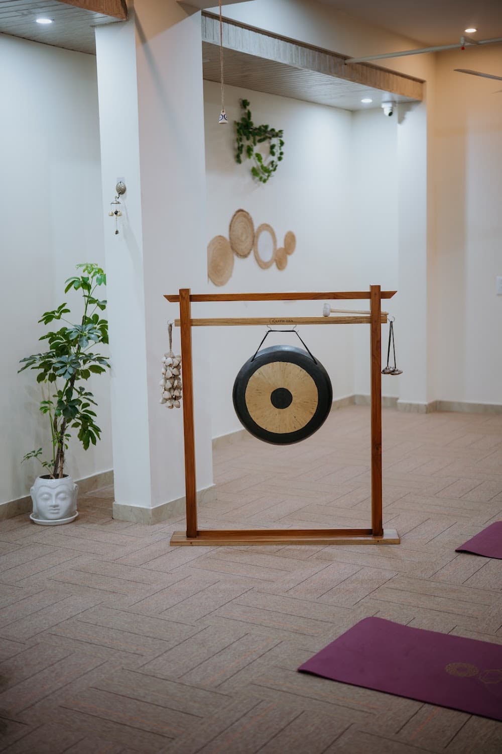 Acoustic bowl over heart chakra